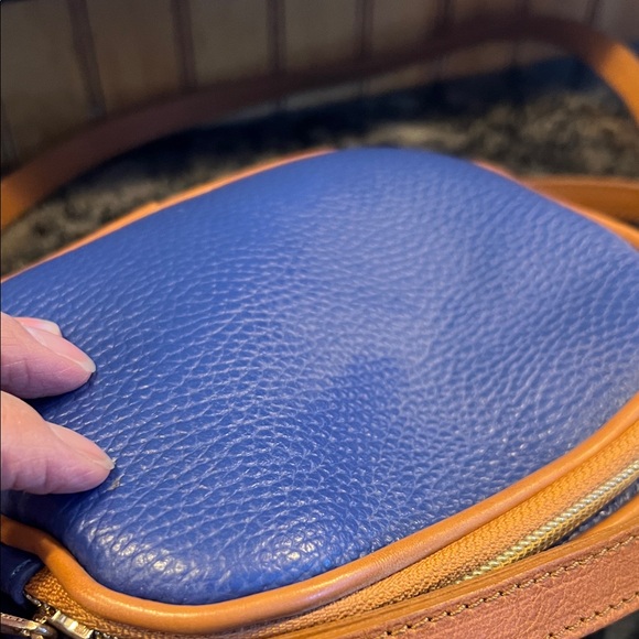 Valentina Leather from Italy 🇮🇹 Blue and Tan Crossbody Bag - Picture 5 of 9